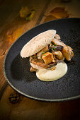 Natural cuisine: autumnal pita sandwich with meat, mushrooms and a mustard sauce