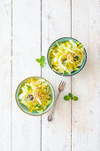 Fenchelsalat mit Mango, Gurke, Minze und Kernen (vegan)