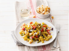 Fusilli in Safransauce mit Kirschtomaten sizilianische Art