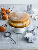 Victoria sponge with spiced Christmas curd