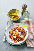 Penne mit Chorizo, Tomaten und Peperoni