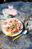 Feigen-Wassermelonen-Salat mit Jamon