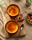 Crème brûlée mit Feigen