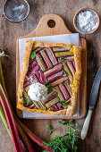 Rhubarb pie with vanilla ice cream