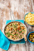 Meatballs with mushroom sauce and green beans