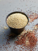 Weißer und roter Quinoa