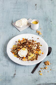 Lentil salad with goat's cheese and nuts