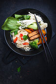 Ramen with tofu, mushrooms and vegetables