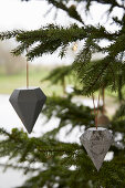 Origami am Weihnachtsbaum