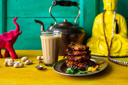 Onion baji (Indian onion fritters) with chai tea