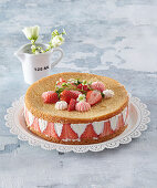 Strawberry cake from the refrigerator