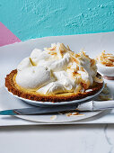 Coconut cream pie (Kokoscremekuchen mit Vanillesahne, USA)