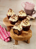 Chocolate cupcakes with cream cheese frosting