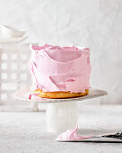 Chiffon Cake mit rosa Grapefruit, Joghurt und Kardamom