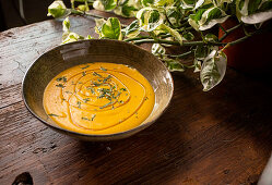 Creamy carrot soup - Step by step