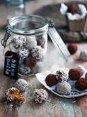 Verschiedene Bliss Balls