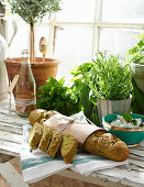 Green spinach herb bread