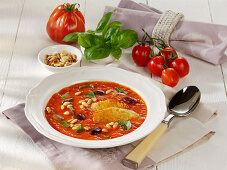 Roasted tomato soup with fried halloumi
