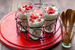 Overnight oats with pomegranate