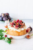Fig and raspberry cake