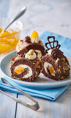 Cocoa roll with almonds with canned peaches