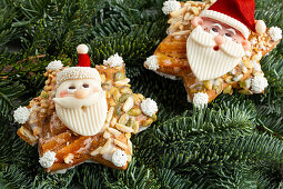 Nikolaus-Lebkuchen als essbare Weihnachtsdekoration