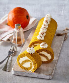 Pumpkin sweet roll with cream