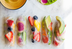 Raw fruit and vegetable spring rolls