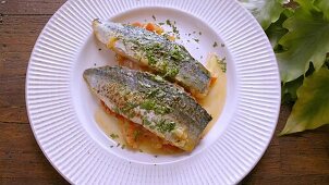 Mackerel in tomato sauce - Step by step
