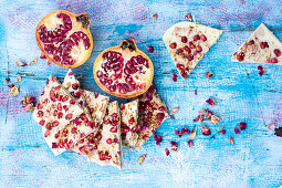 White chocolate bark with pomegranate and rose petals