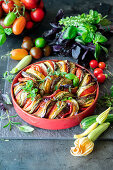 Gebratene Zucchini, Auberginen und Tomaten