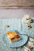 Apple pie with candied walnuts