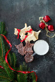 Animal-shaped vanilla and cocoa cookies
