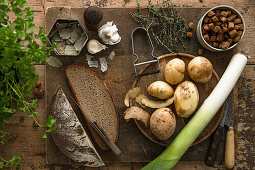 Ingredients for potato-leek soup