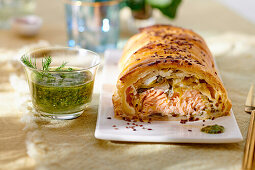 Blätterteig-Lachs-Strudel mit Lauch