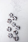 Vegane Schokoladen-Crinkle-Cookies