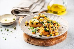 Crostinis mit Zucchini und Parmesan
