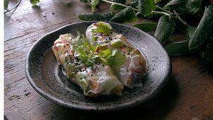 Rice paper rolls with vegetable filling - Step by step