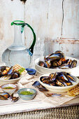 Mussels with basil sauce and flat bread