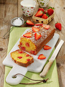 Loaf cake with strawberries