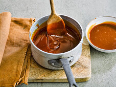 Caramel sauce