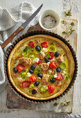 Thunfisch-Quiche mit Tomaten und Oliven