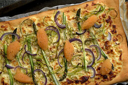 Asparagus pizza with roe