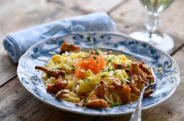 Creamy pasta with fish roe and chanterelles