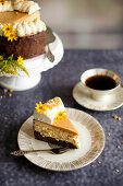 Erdnussbutter-Cheesecake mit Brownieboden