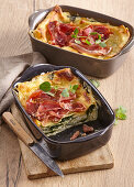 Cheese lasagna with dried ham