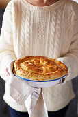 Chicken, cider and smoky bacon pie