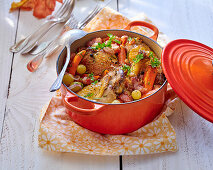Chicken stew with grapes