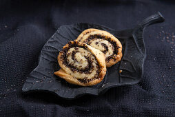 Vegan poppy seed buns