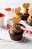 Chocolate Chip Cupcakes mit Erdnussbuttercreme